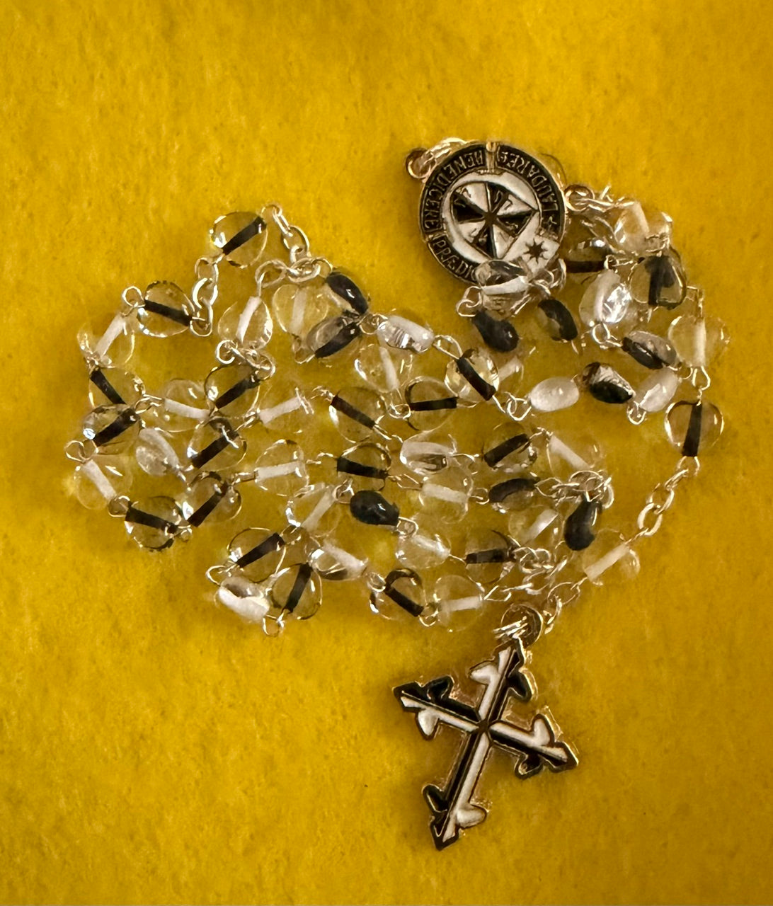 Rosary Striped crystal with cameo case