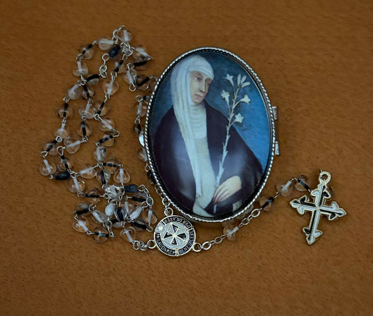 Rosary Striped crystal with cameo case